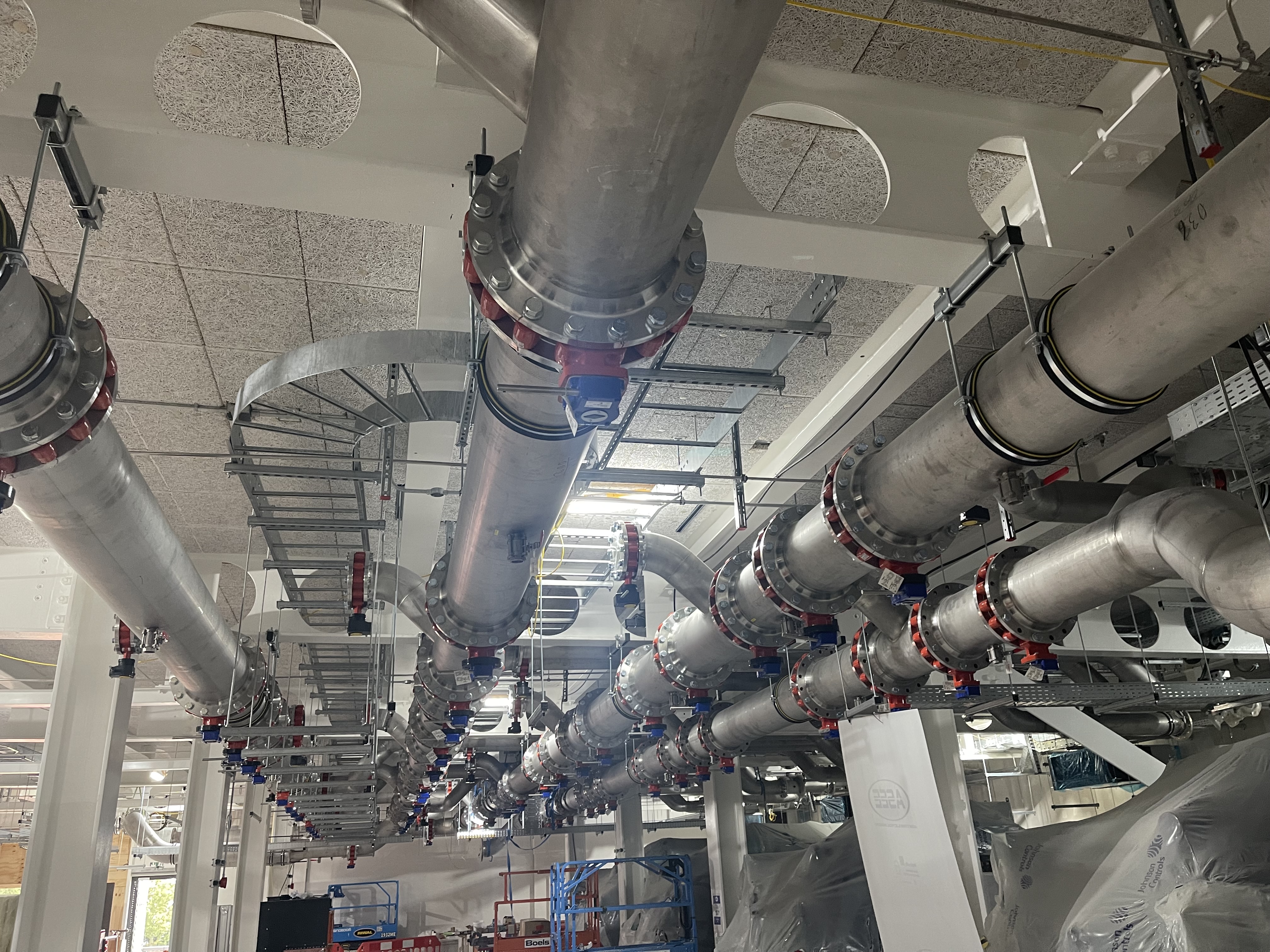 Cooling system installation on Datacenter project - Industrycore. 